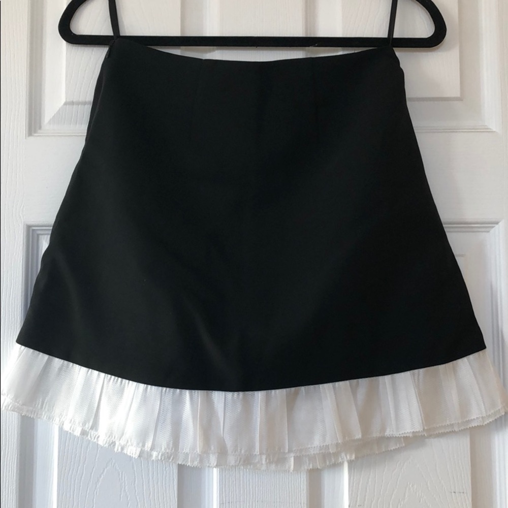 Black mini with white details